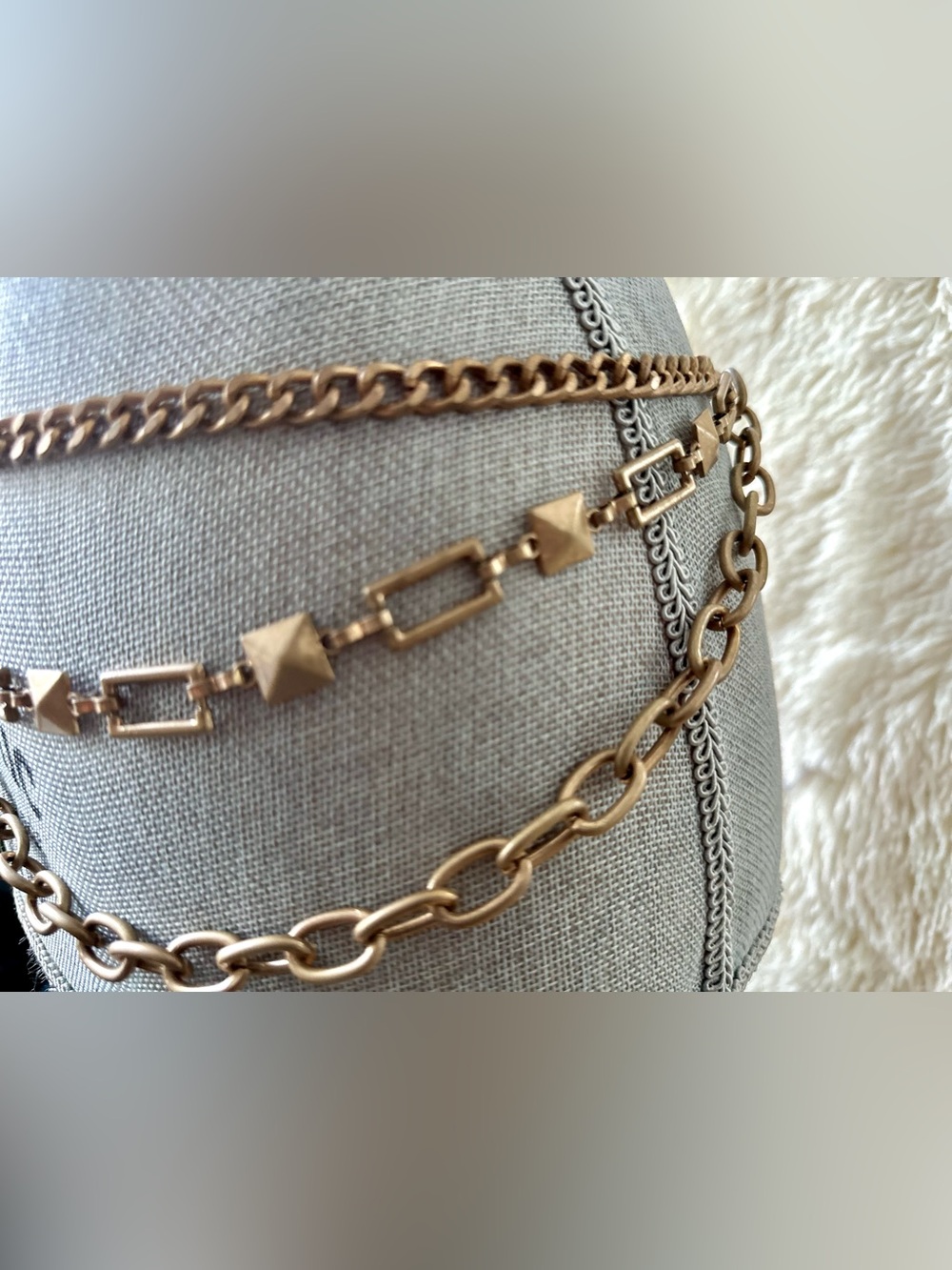 Rita Ora (Primark) Gold-Tone Layered Chain Waist Belt - Picture 5 of 7